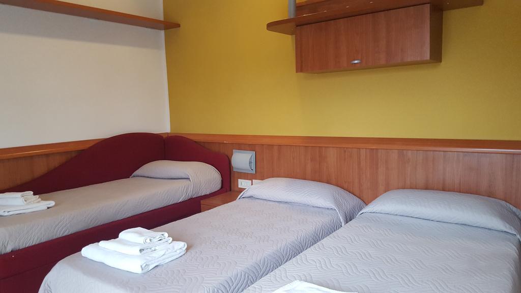 Hotel Bengasi Rimini Exterior foto